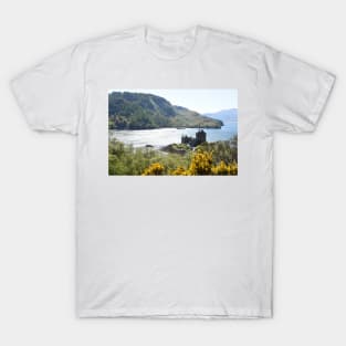 Eilean Donan Castle on a summer afternoon  in the Highlands of Scotland T-Shirt